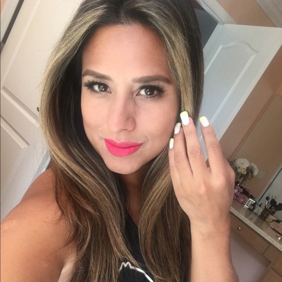 Meet your Posher, Giannina - Picture 1 of 1